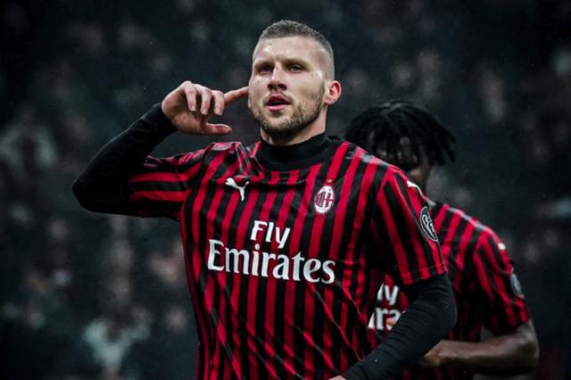 球迷们期待 球迷们期待