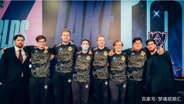 他通过坚实 他通过坚实