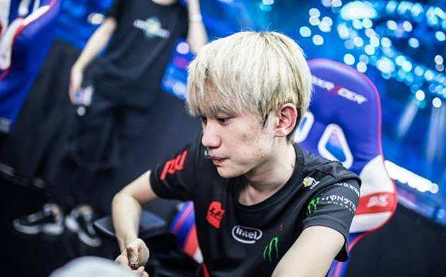 他也乐意接 他也乐意接