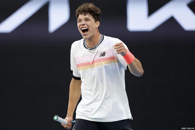 屈斗志与独 屈斗志与独